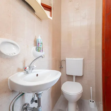 Karlo Apartment Duce