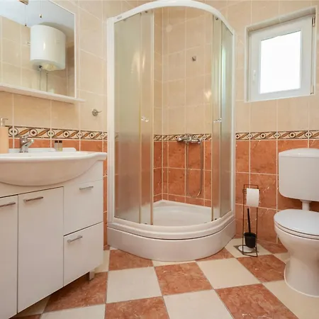 Apartment Karlo *