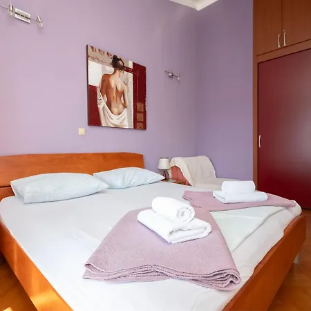 Karlo Apartment